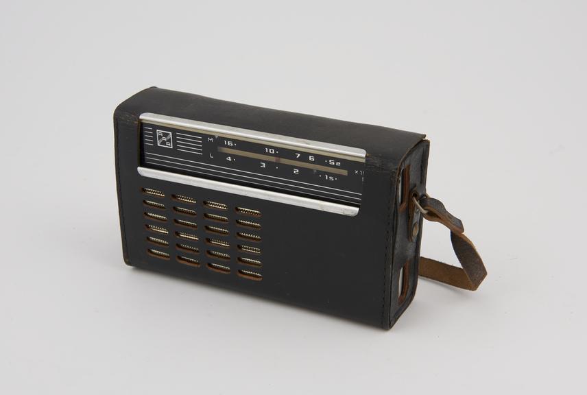 Selga portable transmitter broadcast receiver, Russian, c. 1960