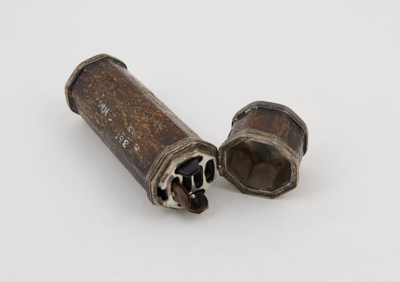 3 lancets in case, French, case 18th century