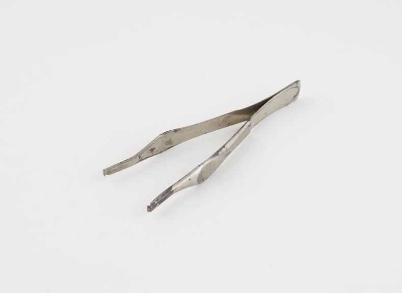 Comyns Berkeley's suture forceps, steel, British, 1880-1920