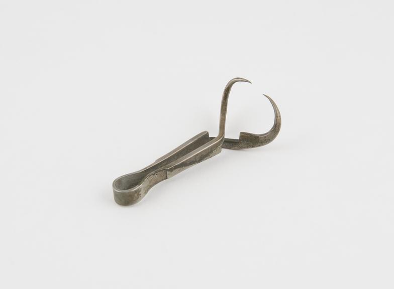 Towel-clip, cross-action, steel, 19th century