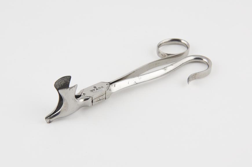 Skull forceps by Evans, London, 1783 to c.1867, steel