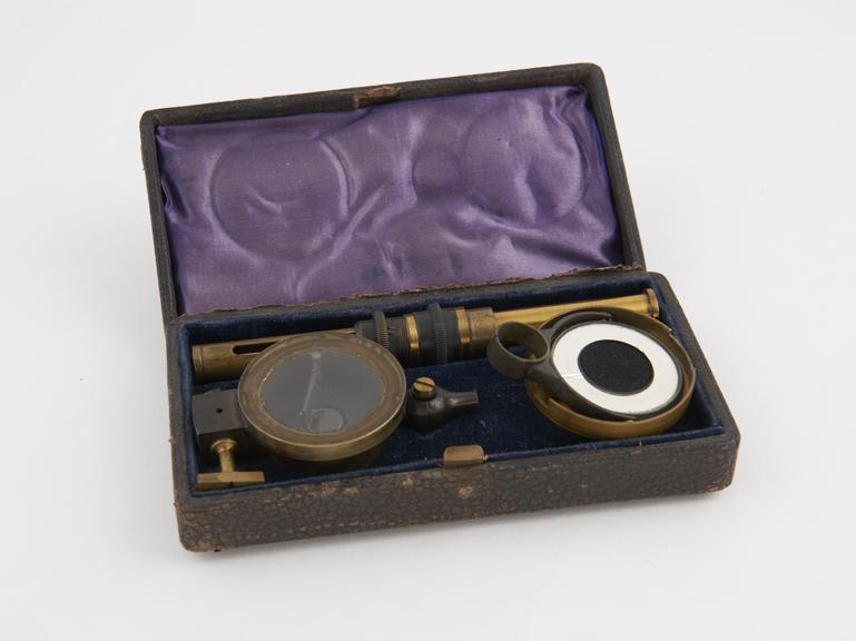 Portable Aitken type dust counter in wood and leather case