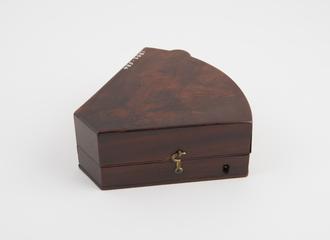 Mahogany keystone box