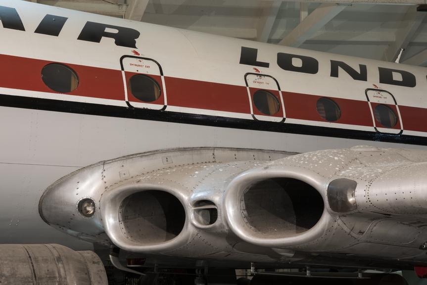 De Havilland Comet 4B Airliner