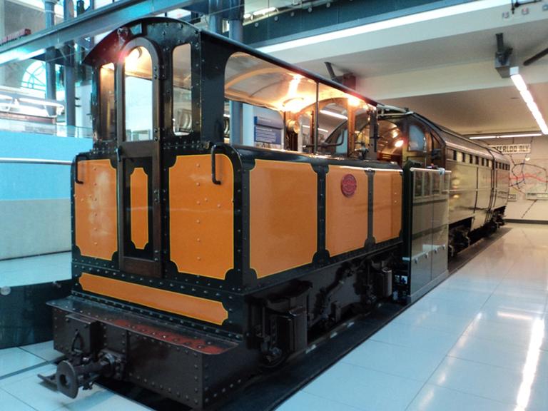 Electric locomotive from City & South London Railway (electric locomotive)