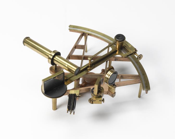 Diamond-frame pattern sextant