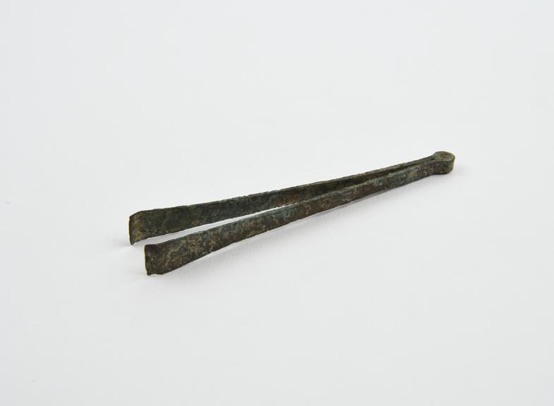 Depilatory forceps, bronze, Roman, from Sforza collection