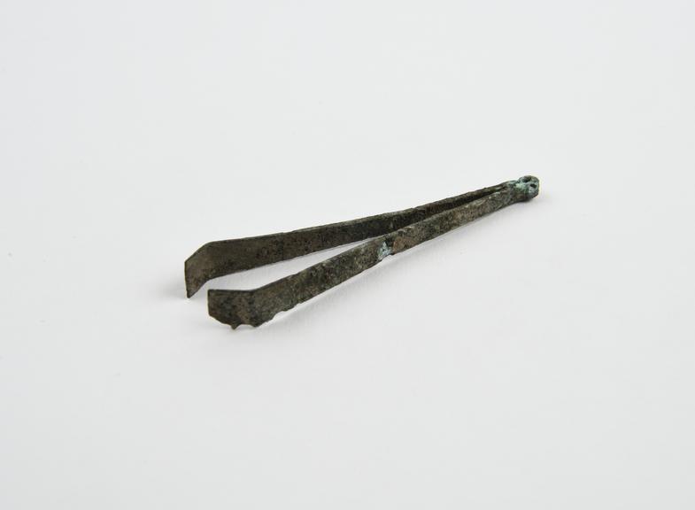 Depilation forceps, bronze, Roman, from Sforza collection