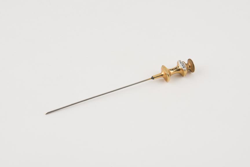 Lumbar puncture needle with stilette