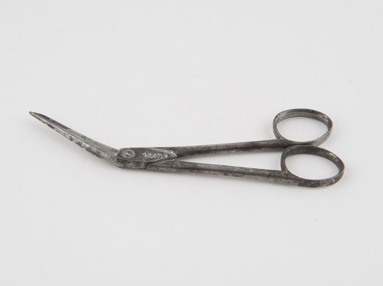 Dressing scissors