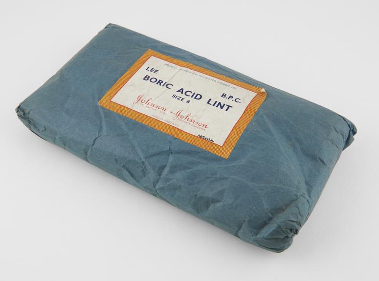 Packet of boric acid lint, size 8, by Johnson and Johnson (Gt