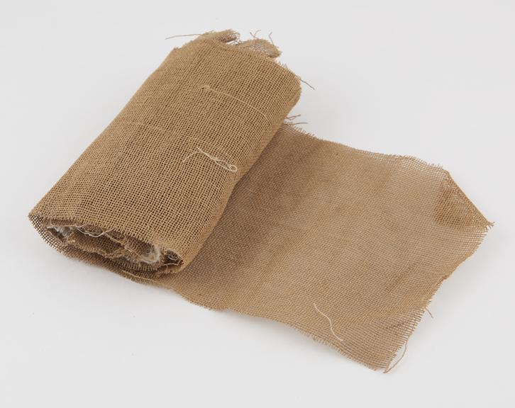 Light canvas bandage with lint dressing, British or German