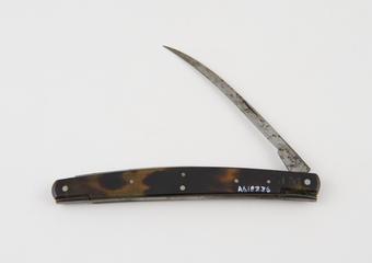 Folding bistoury in tortoiseshell sheath