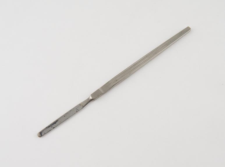 Bistoury, straight and probe ended, steel, plated, 1881 to 1920