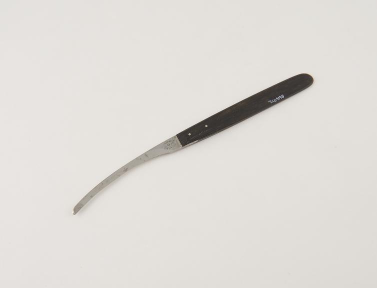 Bistoury, curved and probe-ended, by Arnold and Sons of London