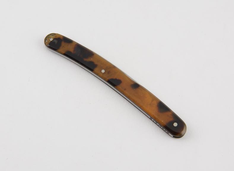 Bistoury, steel, folding, in tortoiseshell sheath