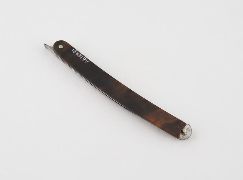 Bistoury, double, steel, folding, in tortoiseshell sheath