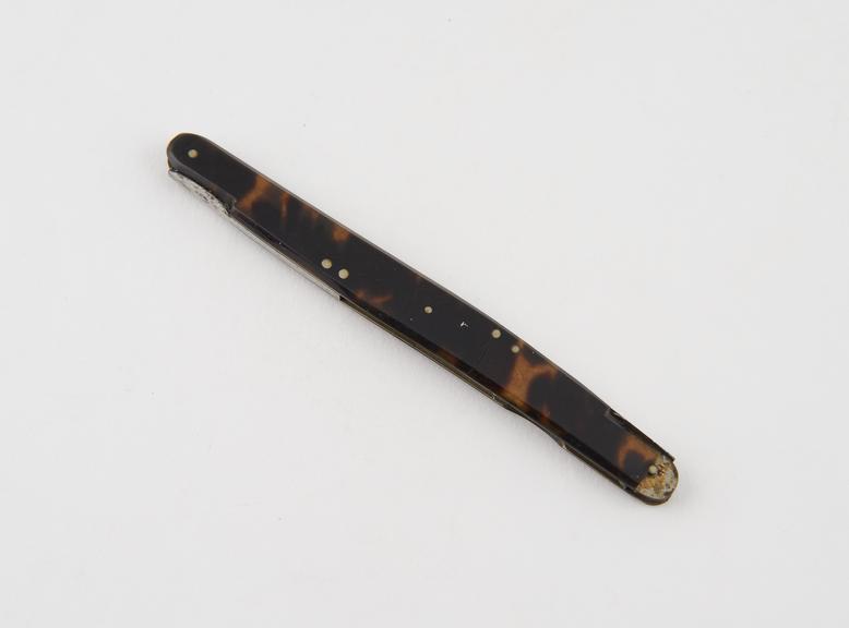 Bistoury, double, steel, folding, in tortoiseshell sheath