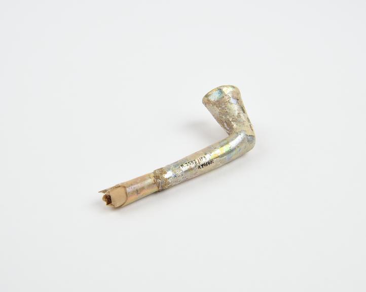 Glass funnel, shaped like tobacco pipe, Islamic