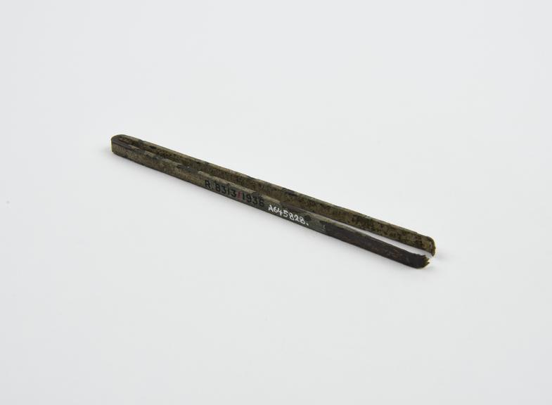 Forceps, bronze