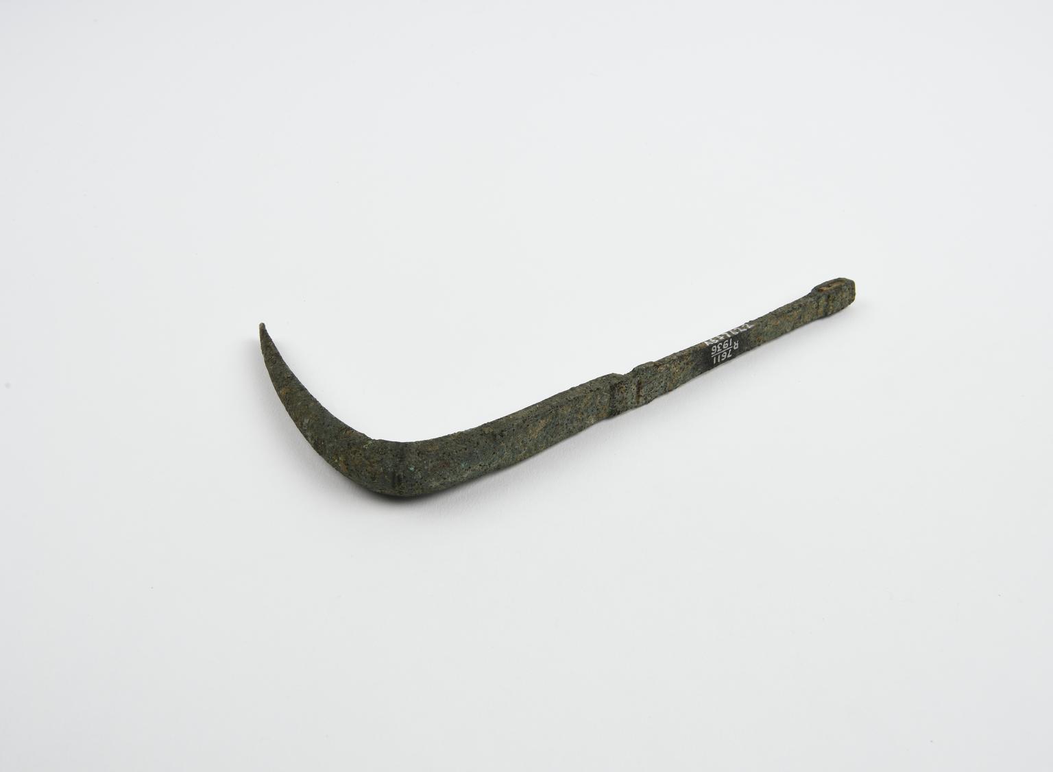 Strigil, bronze, Roman perhaps | Science Museum Group Collection