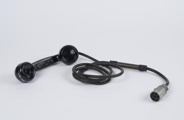 Headset for ransmitter/receiver