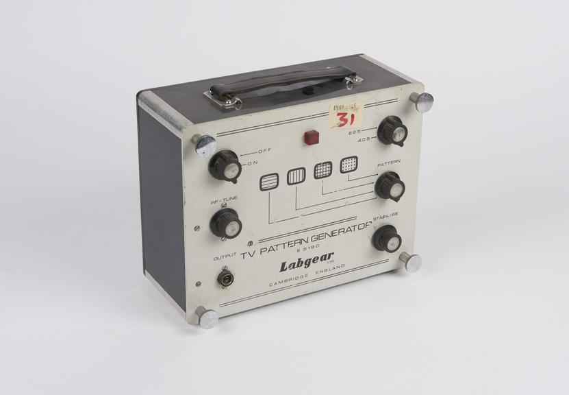 Labgear 405/625 line television pattern generator, type E5180