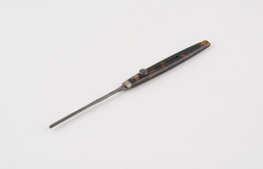 Bistoury, steel and tortoiseshell, straight and pointed