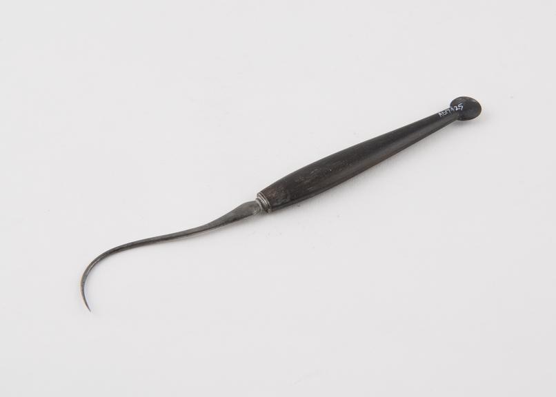 Tenaculum, 19th century, steel and ebony