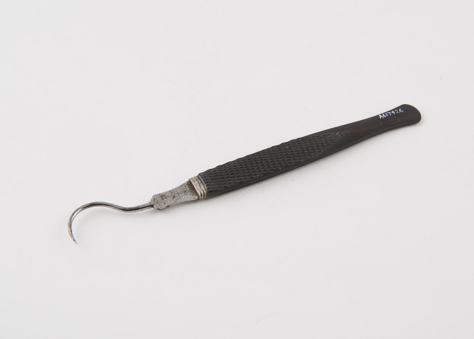 Tenaculum by Ferguson | Science Museum Group Collection
