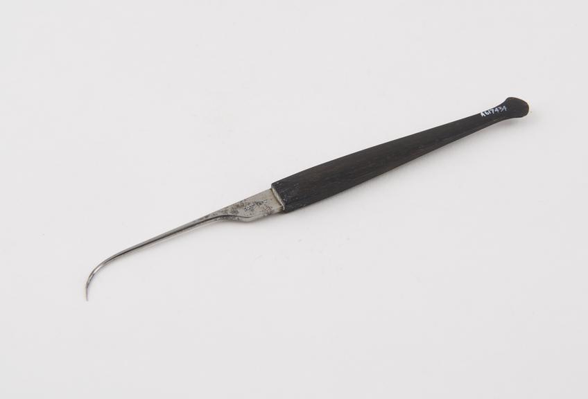 Tenaculum by Savigny, London, 1784 to c. 1850, steel and ebony