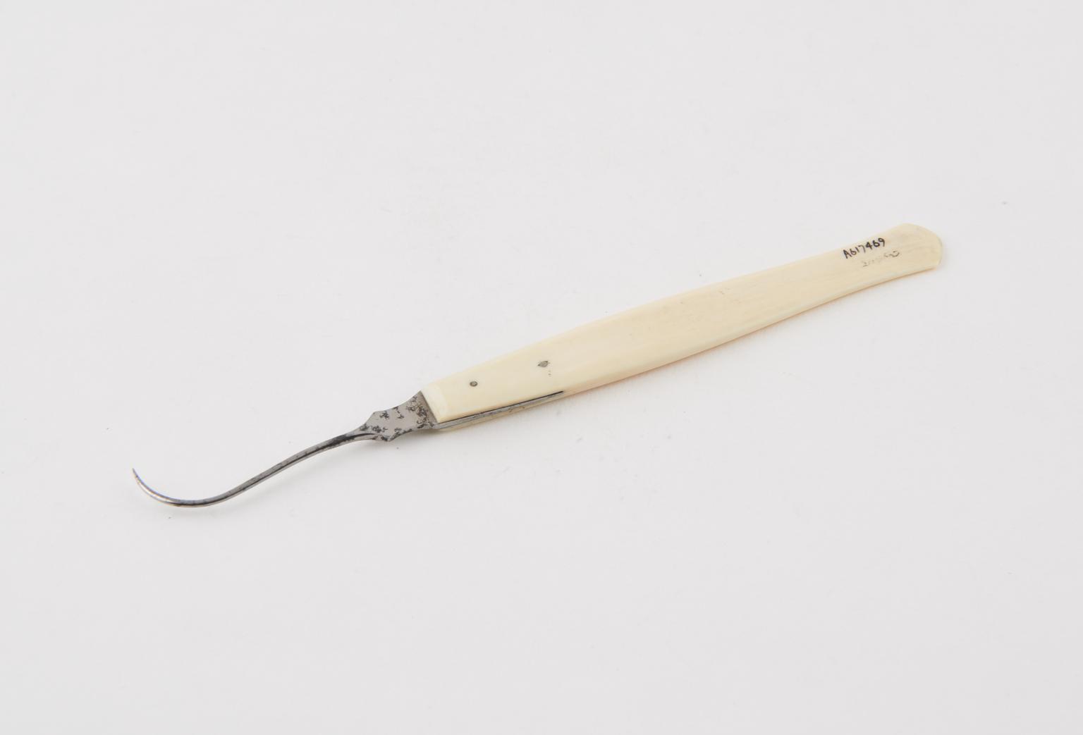 Tenaculum, by Weedon of London | Science Museum Group Collection