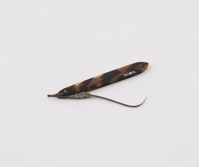 Tenaculum, steel, folding, in tortoiseshell sheath, 1750-1900