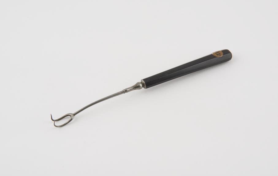 Tracheotomy hook, steel and ebony, 19th century