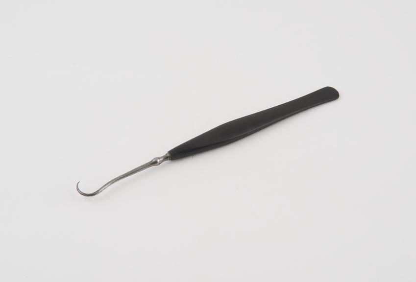 Surgical hook, sharp, 18th or 19th century, steel and ebony