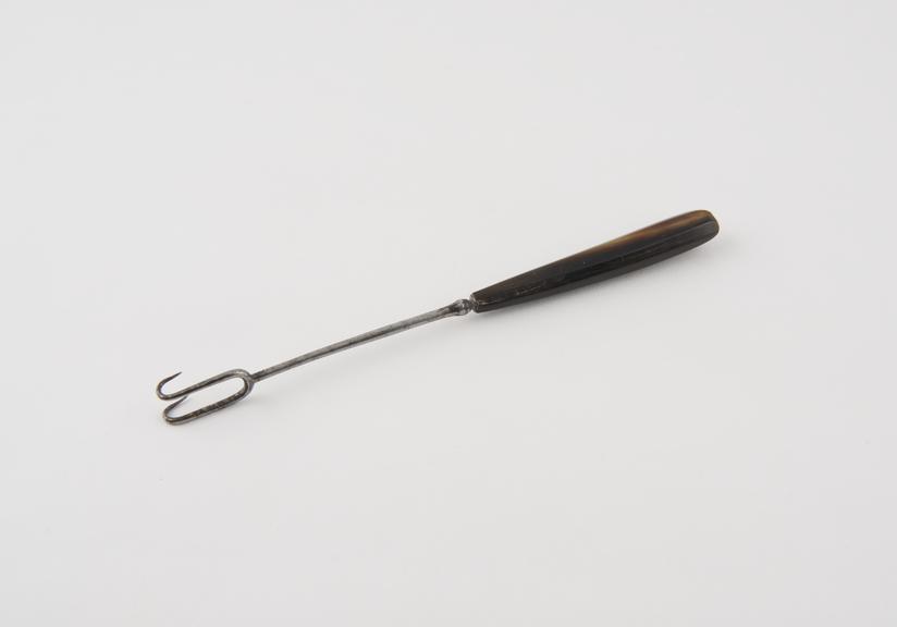 Surgical hook, double, sharp, 18th or early 19th century