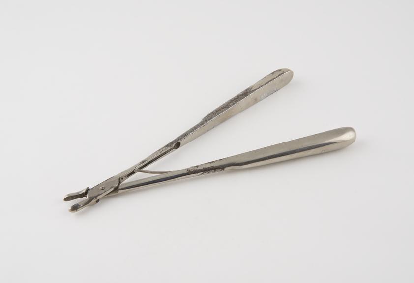 Needle holder, spring-action, plated steel