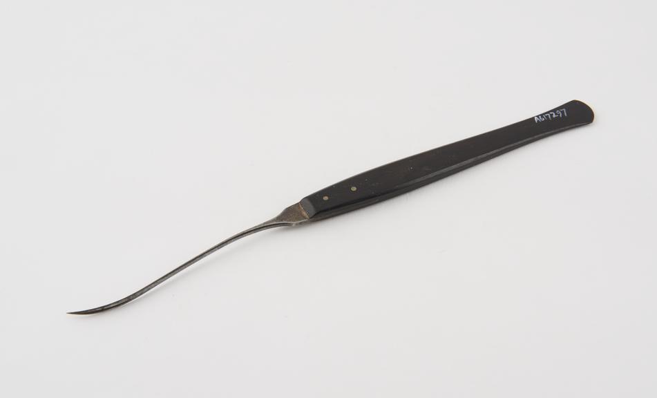 Suture needle, steel and vulcanite, 19th century