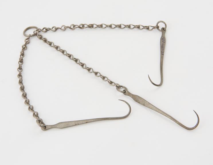 Set of 3 chain hooks