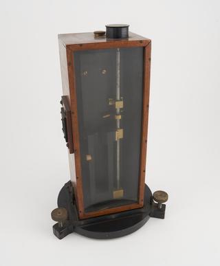 Two Wood-Anderson short-period seismograph,1933