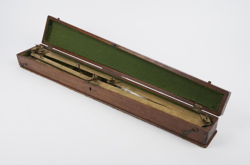 Brass pantograph in wooden box by Heath & Wing (B537; A181106)