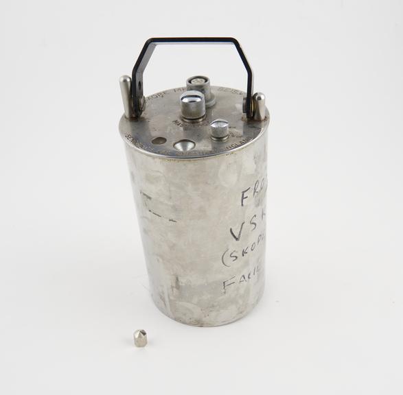 Willmore Mark III seismometer serial no 11655, 1982