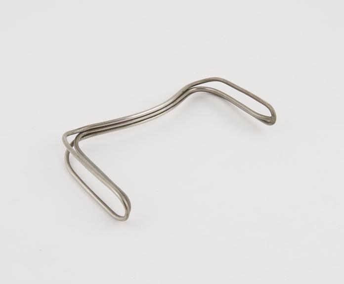 Vaginal speculum, double duck-bill, wire, nickel plated