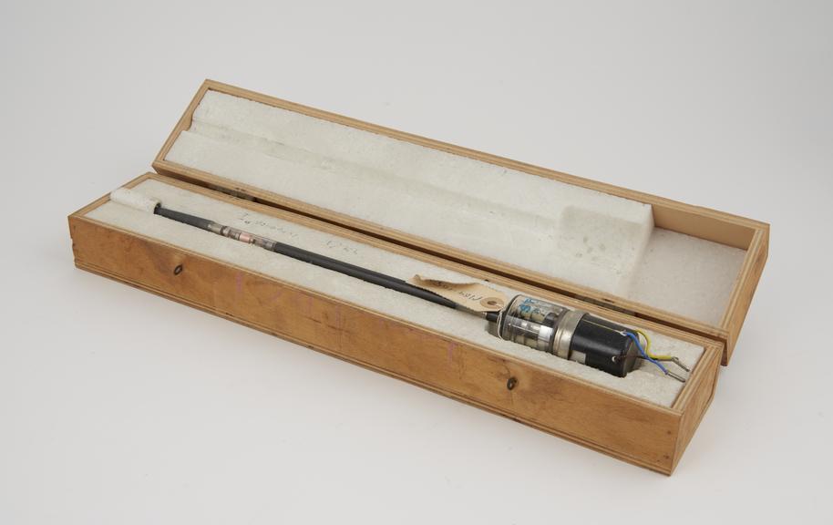 STC travelling-wave tube, type W5/2GF