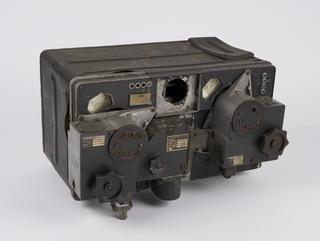 German aircraft V.H.F. transceiver