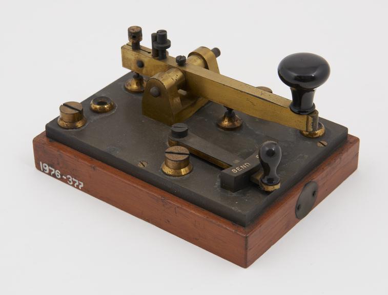 Single-current telegraph key