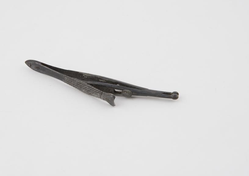 Suture wire forceps, for twisting wire, steel, 19th century