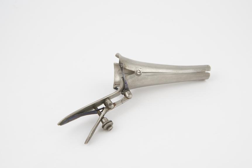 Vaginal speculum, metal, spring lever opening mechanism