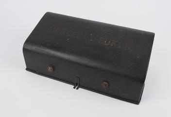 Lid  for Mercedes-Euklid hand-driven calculating machine, 1905