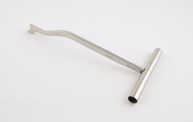 Head pusher, for ring prosthesis